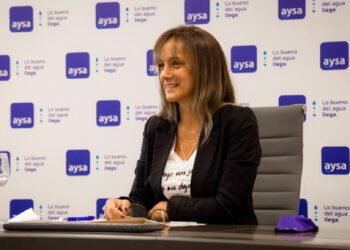 Malena Galmarini entrega cajas navideñas por $120 millones antes de finalizar su gestión en Aysa