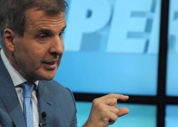 Martín Redrado propone una medida fundamental para atraer inversiones, pero el Gobierno la ignora
