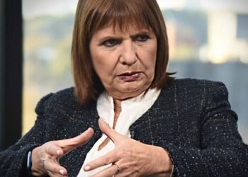Patricia Bullrich impulsa la segunda fase de su estrategia: hacer que los piqueteros asuman los gastos de los operativos policiales