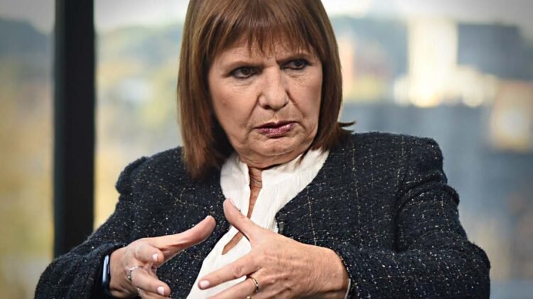 Patricia Bullrich impulsa la segunda fase de su estrategia: hacer que los piqueteros asuman los gastos de los operativos policiales