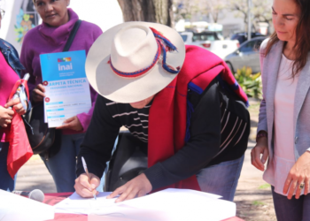 Gobierno aprueba a toda prisa el reconocimiento de tierras a comunidades indígenas antes de abandonar el poder