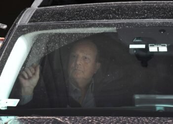 Infraestructura: Ferraro ofrece claridad en obra pública pero deja incertidumbre en transporte