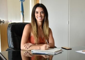 Yanina Martínez asumirá como secretaria de Turismo, Ambiente y Deportes, para impulsar el desarrollo sostenible y promover el deporte en nuestra región