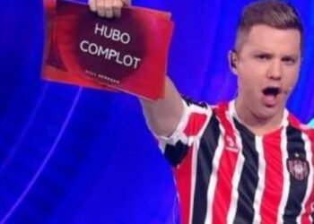 Santiago del Moro sorprende a todos en la gala de Gran Hermano al lucir una camiseta de Chacarita y conmueve al revelar el emotivo motivo