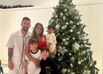 Antonela Roccuzzo sorprende con adelanto navideño: revela los regalos y muestra el encantador árbol de Navidad de los Messi