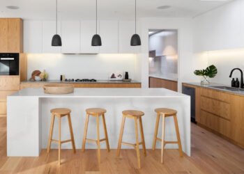 ¿Cuánto cuesta remodelar el baño y la cocina en pesos? Descubre cuánto debes invertir en cada espacio