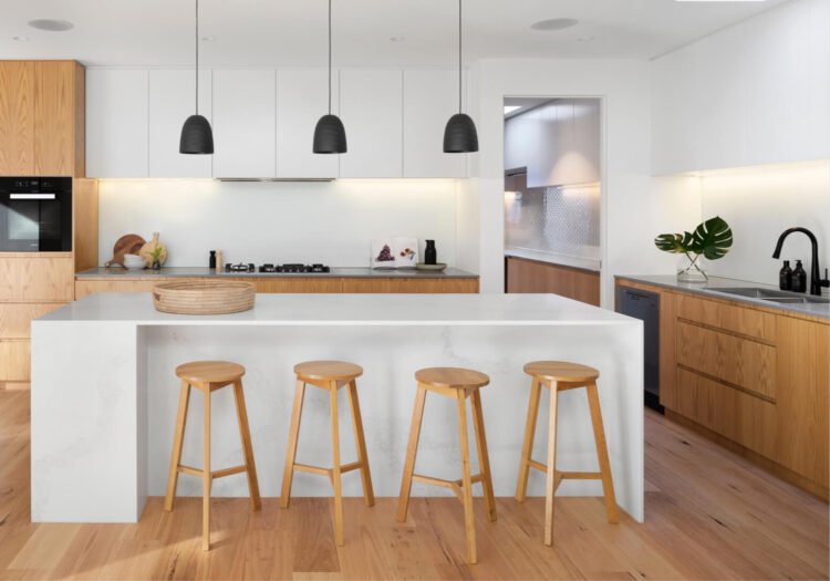 ¿Cuánto cuesta remodelar el baño y la cocina en pesos? Descubre cuánto debes invertir en cada espacio