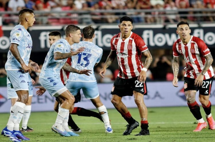 Estudiantes y Racing igualan sin goles, grandes molestia en ambos equipos por distintos motivos.