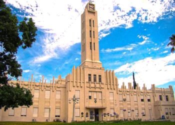 Descubre 5 impresionantes joyas arquitectónicas de la provincia de Buenos Aires que no te puedes perder.