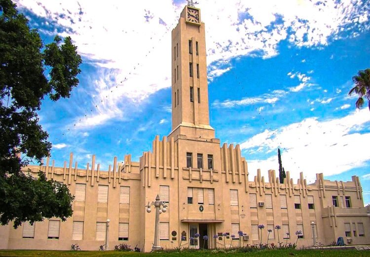 Descubre 5 impresionantes joyas arquitectónicas de la provincia de Buenos Aires que no te puedes perder.