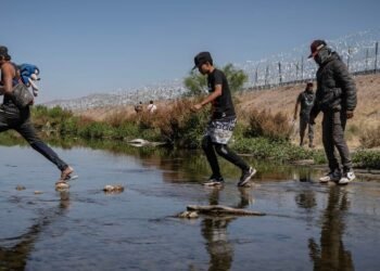 Estado de Estados Unidos aprueba proyecto de ley para sancionar a los inmigrantes ilegales.