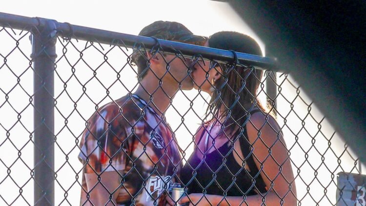 Joe Jonas muestra abiertamente su relación con una modelo tras su separación de Sophie Turner