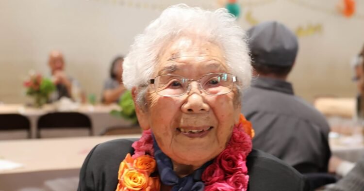 La mujer más longeva de Estados Unidos, de 110 años, comparte el alimento indispensable en su dieta.