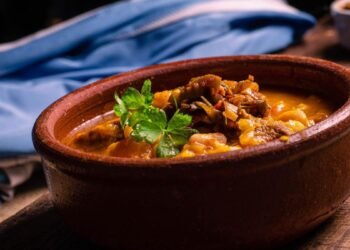 Descubre 6 destinos para disfrutar de los deliciosos locros y escapar de la ciudad en el 25 de mayo.