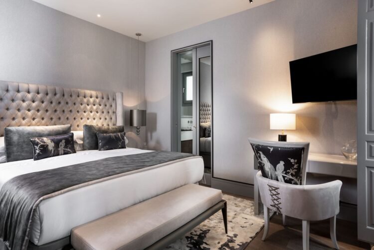 Una empleada de hotel revela los objetos sorprendentes que nunca se limpian.