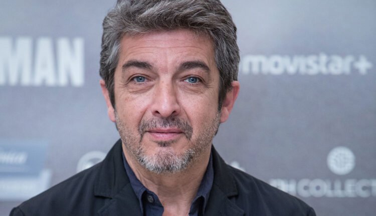 Ricardo Darín responde a las críticas de Alejandro Fantino, denunciando falsedades.