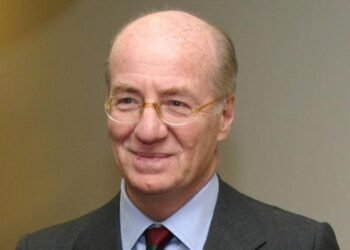 Paolo Rocca propone una visión de futuro de la educación, enfocada más allá de la ideología.