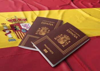 El consulado español en Buenos Aires sigue habilitando turnos según la “Ley de Nietos”