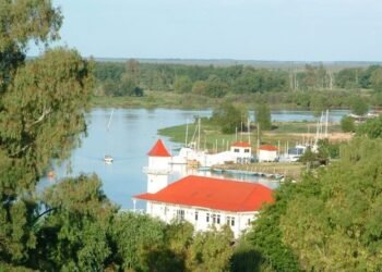 Encuentran por error una antigua joya arqueológica de 5000 años mientras pescaban cerca de San Pedro