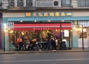 Cadena nacional de comida rápida planea la inauguración de 100 nuevos locales