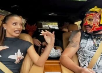 Emilia Mernes enfrenta un incómodo momento en una entrevista en México.