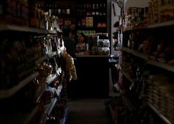 Empresarios en Ecuador indignados por amenaza de apagones de 10 horas al día durante 15 días para sector industrial