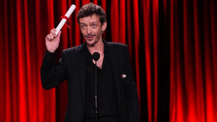 El cine argentino triunfa en San Sebastián con premio para El jockey y emotivas palabras de Ricardo Darín