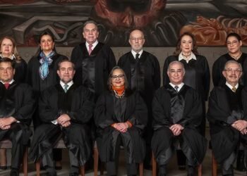 La renuncia de ocho ministros de la Corte Suprema de México