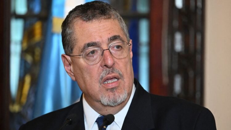 Cancelan el registro del partido Semilla, liderado por el presidente de Guatemala