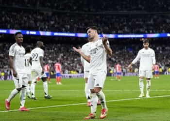 El Real Madrid se impone 2-1 al Atlético de Madrid en el partido de ida de los octavos de final de la Champions League.